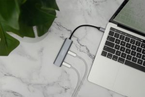 DA70246-2-H.jpg Hub USB-C 4-Port
