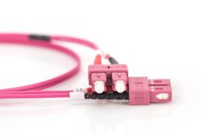 DK2522024-1-H.jpg CAVO FIBRA OTTICA SC A SC MULTIMODE DUPLEX 50/125 MT.2 OM4