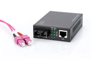 DN82150-2-H.jpg MEDIA CONVERTER GIGABIT POE, RJ45 CONNETTORE FIBRA OTTICA SC MULTIMODE