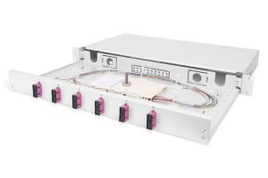 DN963204.jpg Scatola di giunzione per fibre ottiche, assemblata, SC, OM4