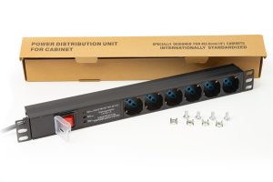 LK10066.jpg MULTIPRESA DA RACK 19" 6 PRESE UNIVERSALI CON INTERRUTTORE SPINA ITALIANA 16A E INTERRUTTORE CONTRO LE SOVRATENSIONI