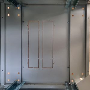 LK1922U66PV-4-H.jpg ARMADIO RACK PER RETI 19" 22U (A)1113, (L)600, (P)600 COLORE GRIGIO PORTA VETRO SERIE EAVI