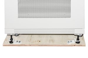 LK1942U610GR-1-H.jpg ARMADIO RACK 19" 42U (A)2055, (L)600, (P)1000 COLORE GRIGIO PORTA TRAFORATA