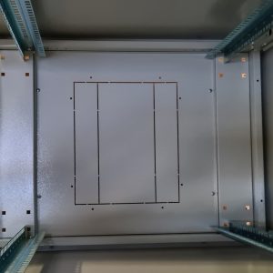 ARMADIO RACK PER RETI 19" 42U (A)2002, (L)600, (P)1000, COLORE GRIGIO PORTA A VETRO SERIE EAVI