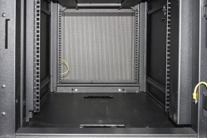 LK1942U614N-5-H.jpg ARMADIO RACK 19" 42U CON 4 COMPARTIMENTI 1992(A) x 1070(P) X 600(L) NERO PORTE TRAFORATE