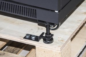 LK1942U66NI-3-H.jpg ARMADIO RACK 19" 42U (A)2055, (L)600, (P)600 COLORE NERO PORTA TRAFORATA