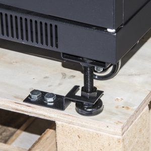 LK1942U66NI-3-H.jpg ARMADIO RACK 19" 42U (A)2055, (L)600, (P)600 COLORE NERO PORTA TRAFORATA