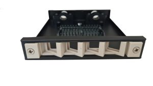 BOX 4 PORTE PER CONNETTORI FIBRA OTTICA SC SIMPLEX O LC DUPLEX PER APPLICAZIONI FTTH IN METALLO