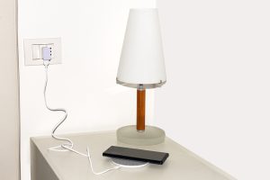 LKPC05-15-H.jpg CARICABATTERIA WIRELESS PER SMARTPHONE A RICARICA RAPIDA SUPERFICIE IN TELA POTENZA 10 WATT CON FUNZIONE DI SICUREZZA F.O.D.