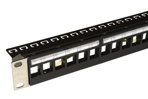 LKPV24SS-1-H.jpg PANNELLO PATCH VUOTO IN METALLO CON BARRA SUPPORTO POSTERIORE PER CONNETTORI SCHERMATI CON PRESA A TERRA VITI INCLUSE