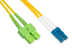 LKSCALCU903G.jpg CAVO FIBRA OTTICA SC APC A LC UPC SINGLEMODE DUPLEX MT.3